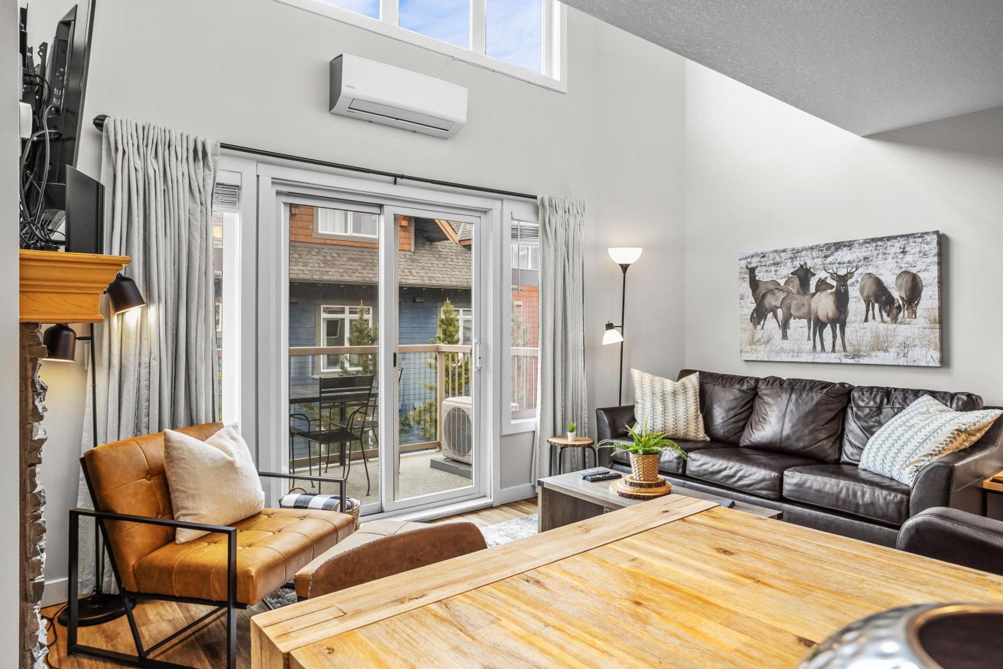 Charming 1 Bdrm Plus Loft With Views Managed By Little Sister Getaways Канмор Экстерьер фото